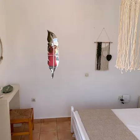 Aegean Overlook * Parikia (Paros)