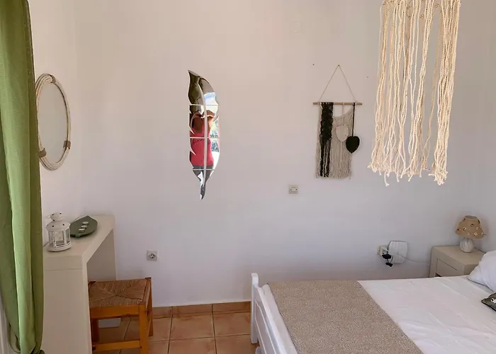 Aegean Overlook * Parikia (Paros)